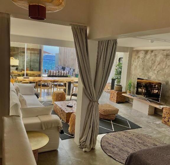 Апартаменты 1 Спальня Вид на Море, De La Plage Mahogany