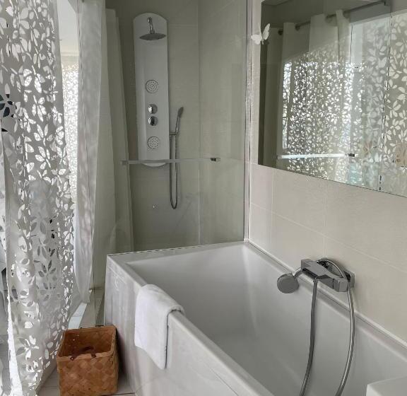 Люкс Вид на Море, De La Plage Mahogany