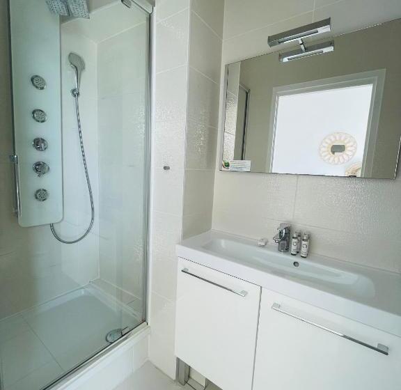 Номер Стандарт Вид на Море с Балконом, De La Plage Mahogany