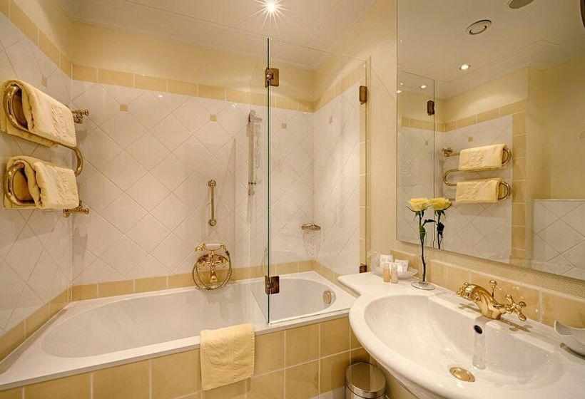 اتاق لوکس یک تخته, Thermenwelt Hotel Pulverer
