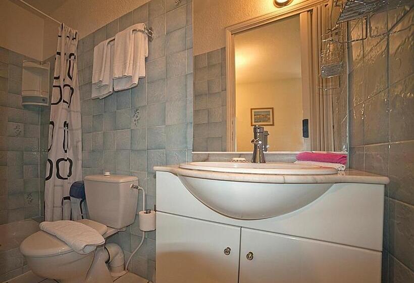 Номер Стандарт, Hôtel Du Soleil