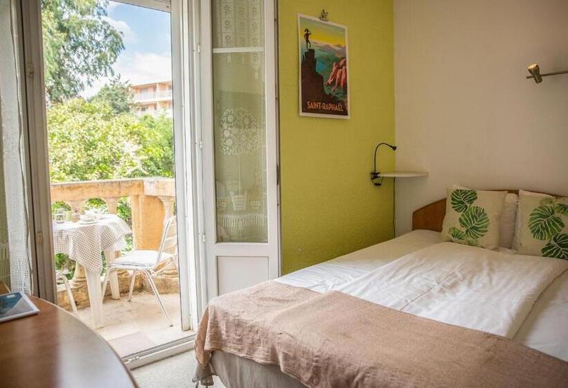 חדר יחיד בסיסי, Hôtel Du Soleil