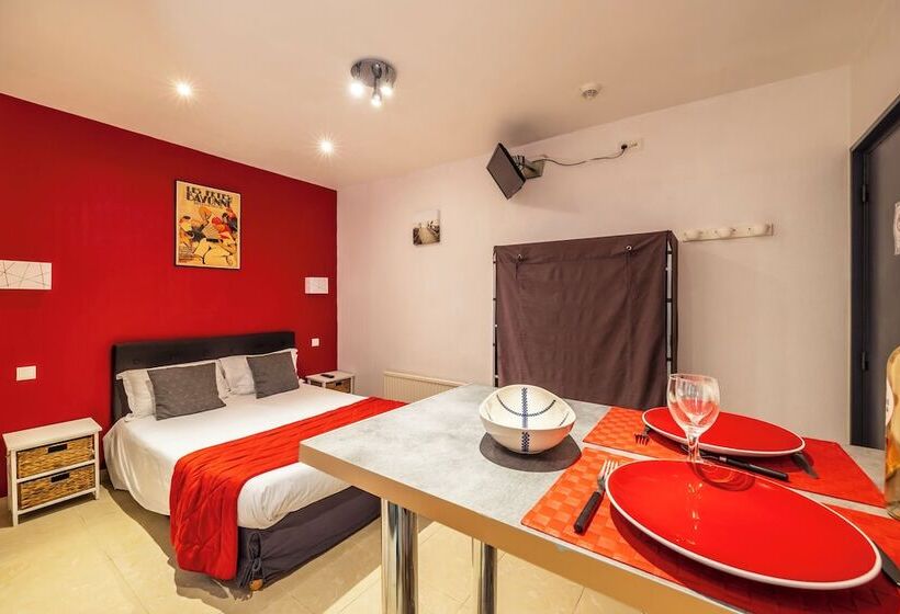 Студия Стандарт, Hôtel Parc Mazon Biarritz