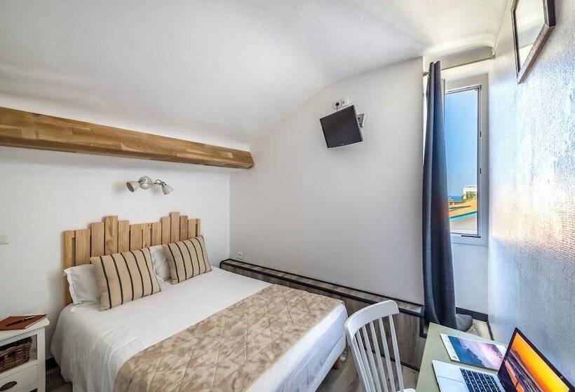 Студия Стандарт, Hôtel Parc Mazon Biarritz