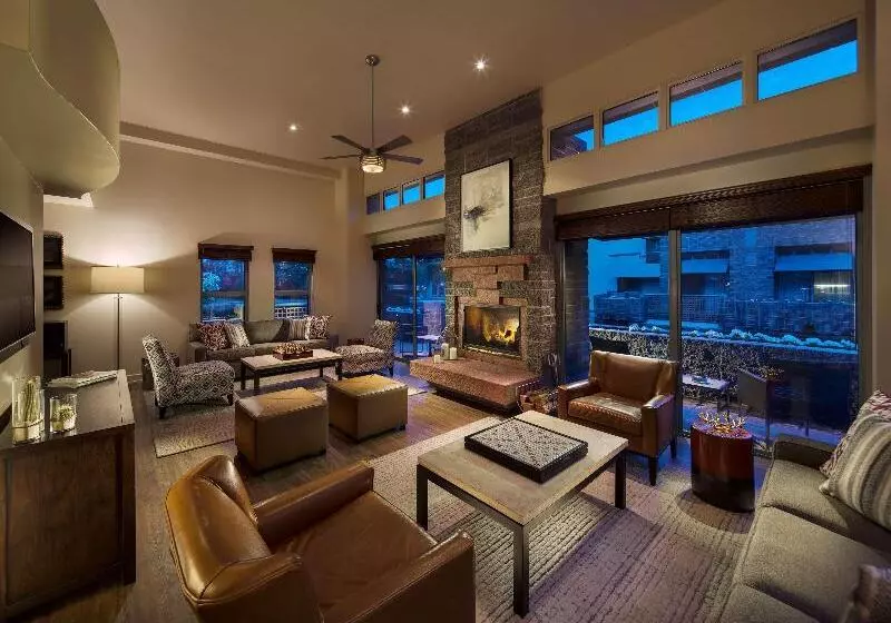 اتاق استاندارد برای معلولان, Motel 6kingston, On