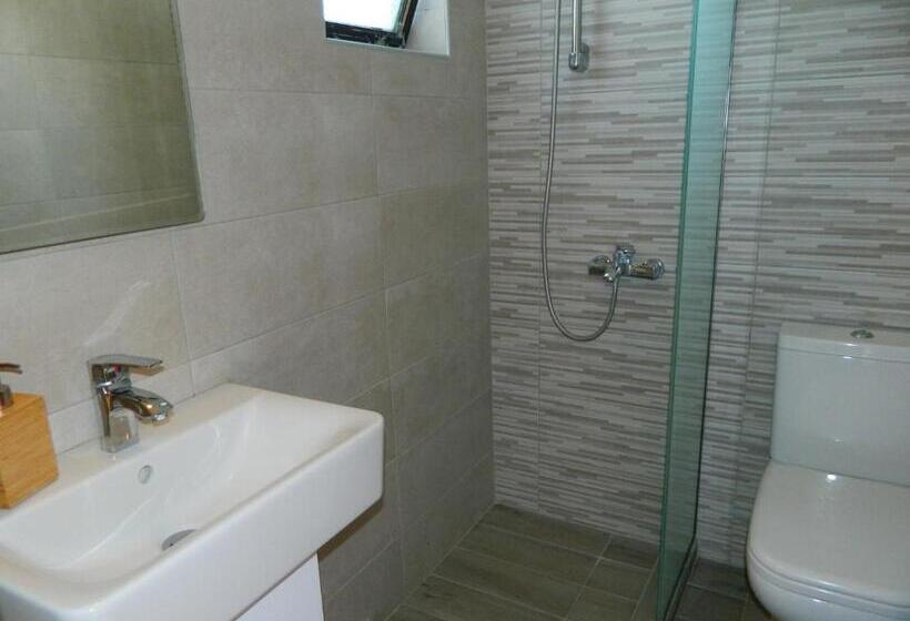 Студия Стандарт, Roseberry Studios