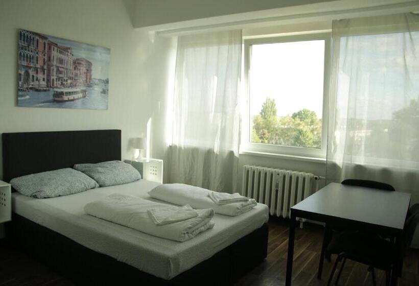 اتاق استاندارد با چشمانداز باغ, Ootel.com