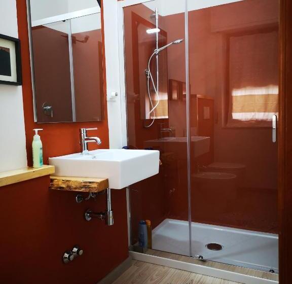 اتاق سوپریور, Antonhouse