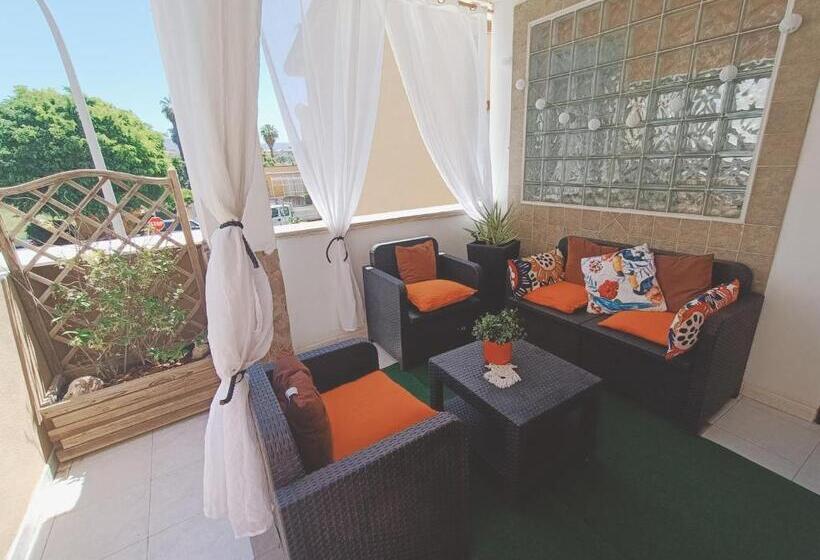 اتاق لوکس, Antonhouse