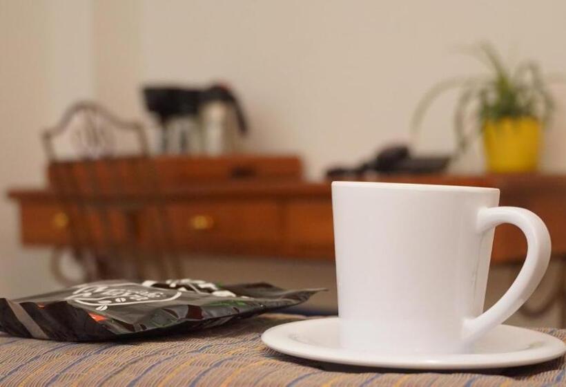 اتاق استاندارد سه نفره, Casa Del Arbol