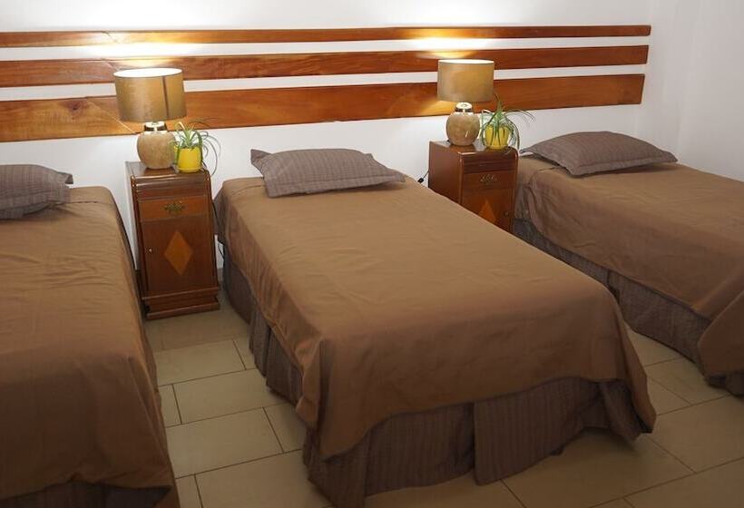 اتاق استاندارد سه نفره, Casa Del Arbol