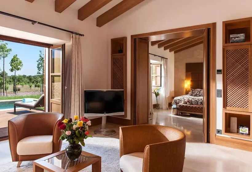سوییت با استخر, Castell Son Claret   The Leading Hotels Of The World