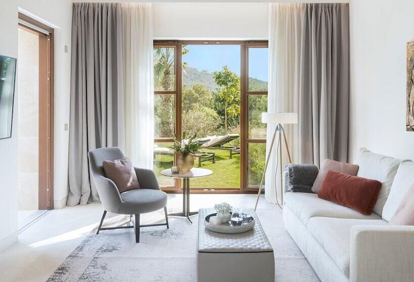 套房配有游泳池, Castell Son Claret The Leading Hotels Of The World