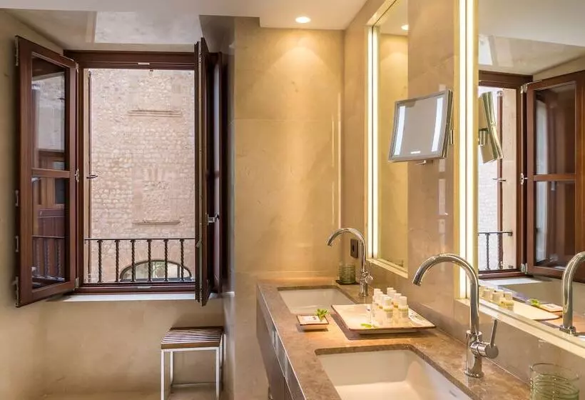 اتاق استاندارد, Castell Son Claret   The Leading Hotels Of The World