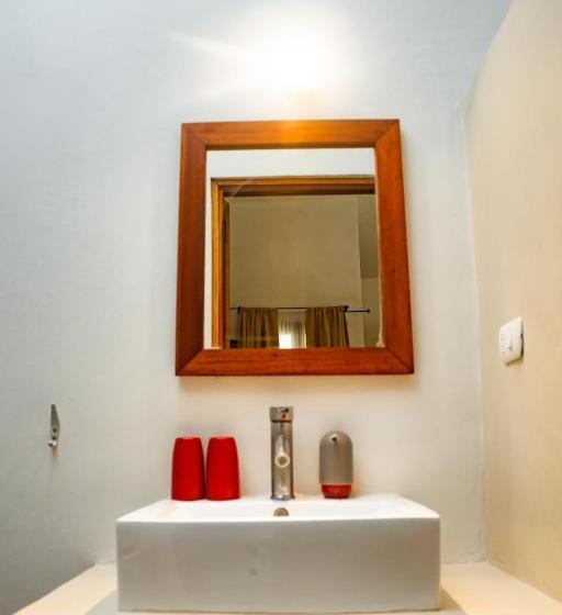 اتاق سوپریور با تخت بزرگ, Con Corazon