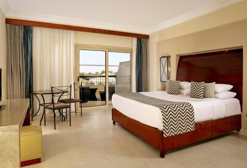 غرفة قياسية مطلّة علي البحر, Coral Sea Holiday Resort And Aqua Park