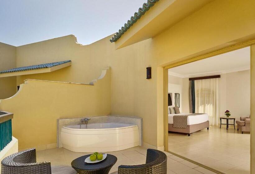 غرفة قياسية مزوَّدة بجاكوزي, Coral Sea Holiday Resort And Aqua Park