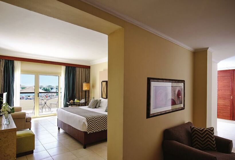 جناح عائلي, Coral Sea Holiday Resort And Aqua Park