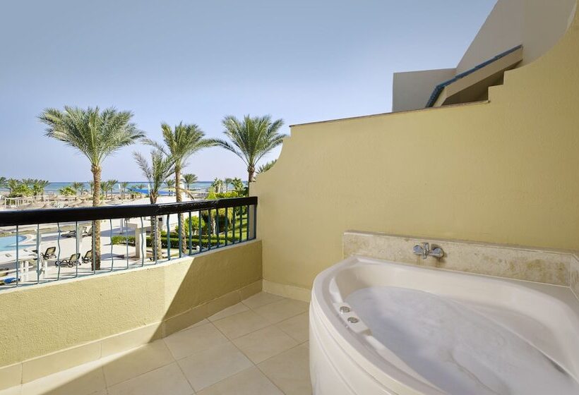 غرفة قياسية مزوَّدة بجاكوزي, Coral Sea Holiday Resort And Aqua Park