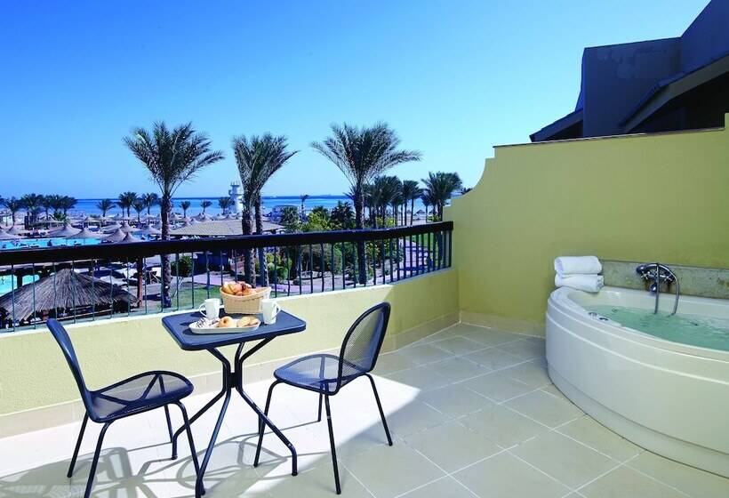 غرفة قياسية مزوَّدة بجاكوزي, Coral Sea Holiday Resort And Aqua Park