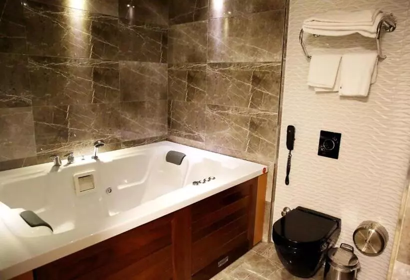 Deluxe Suite King Bed, Emirtimes Hotel&spa   Tuzla