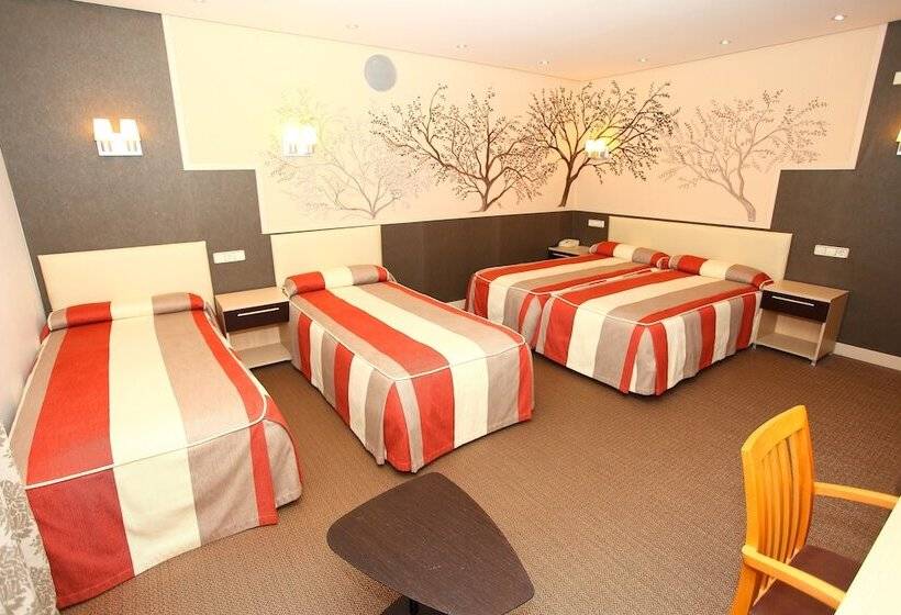 スタンダード４人部屋, Monasterio De Leyre