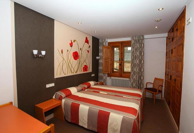 スタンダードルーム, Monasterio De Leyre