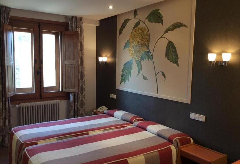 スタンダードルーム, Monasterio De Leyre