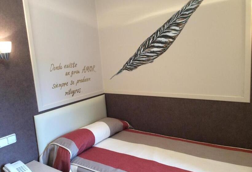 スタンダードシングルルーム, Monasterio De Leyre