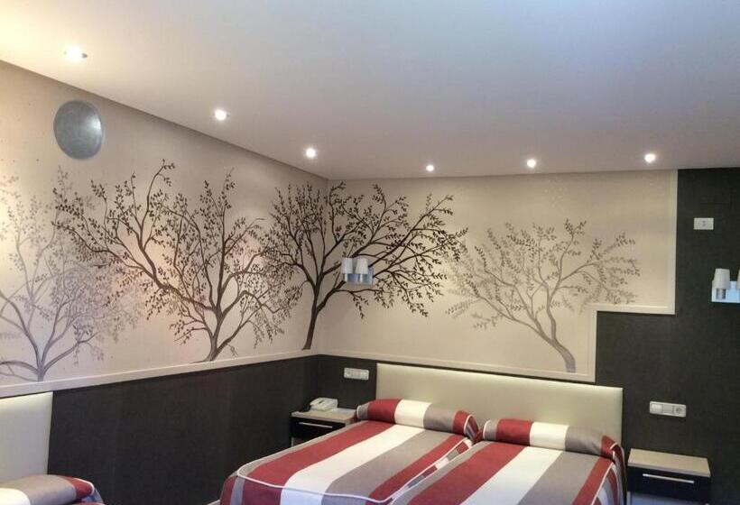 スタンダード４人部屋, Monasterio De Leyre