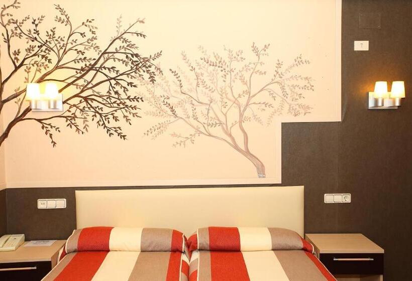 スタンダード４人部屋, Monasterio De Leyre