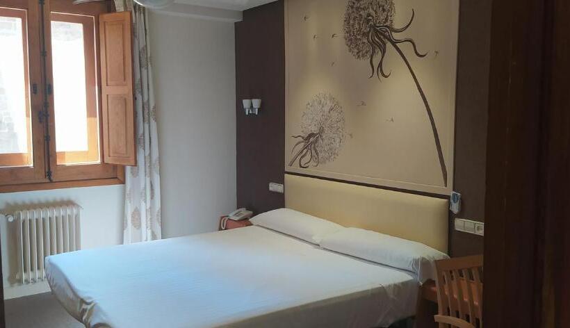 スタンダードルーム, Monasterio De Leyre