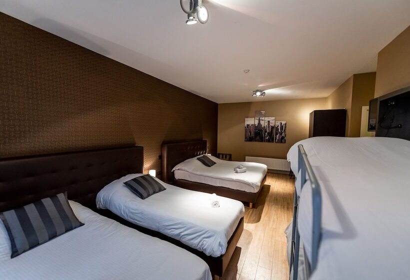 ファミリールーム, Onderbergen