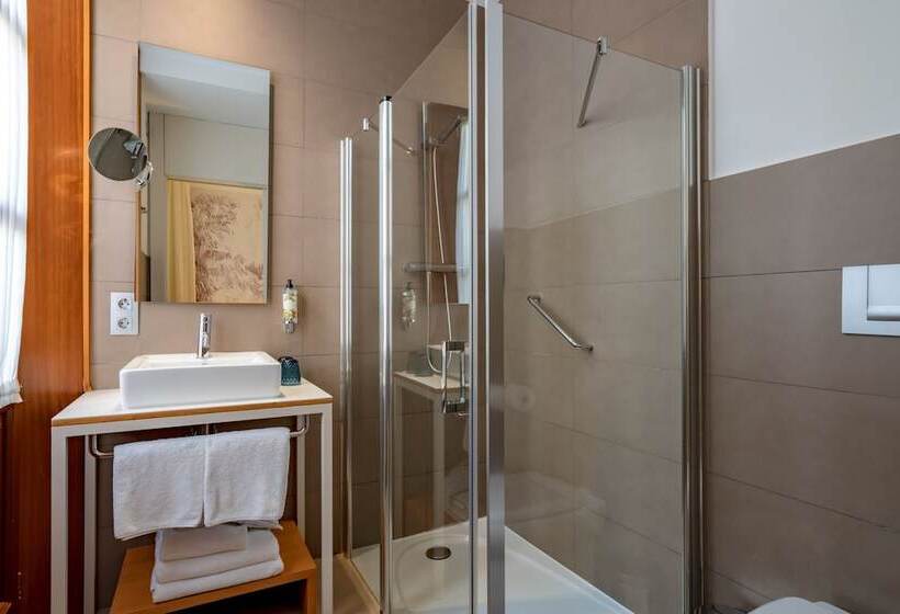 Chambre Deluxe, Parraga Siete