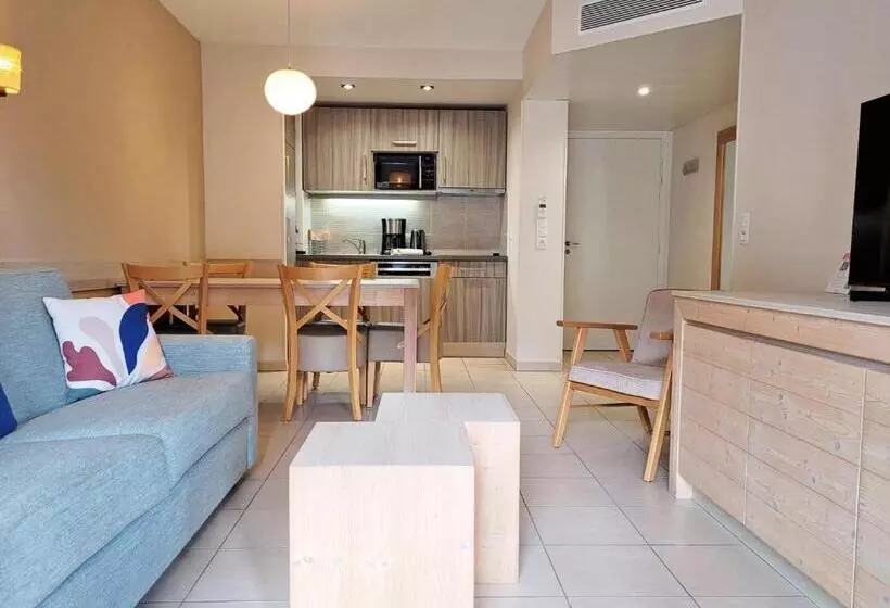 آپارتمان 2 خوابه با بالکن, Residence Pierre & Vacances Premium Julia Augusta