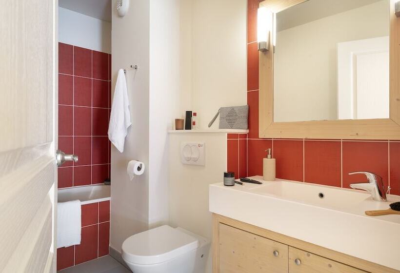 발코니가 있는 2 베드룸 아파트, Residence Pierre & Vacances Premium Julia Augusta