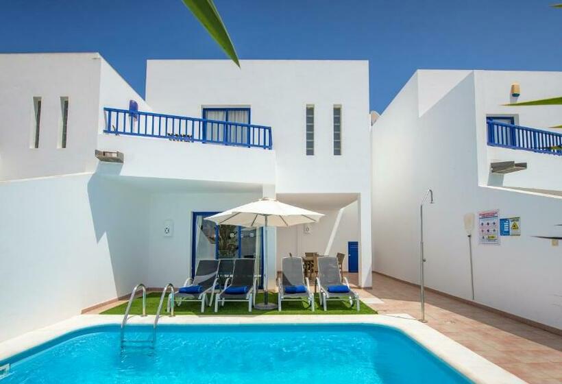 수영장이 있는 3베드룸 빌라, Villas Puerto Rubicon