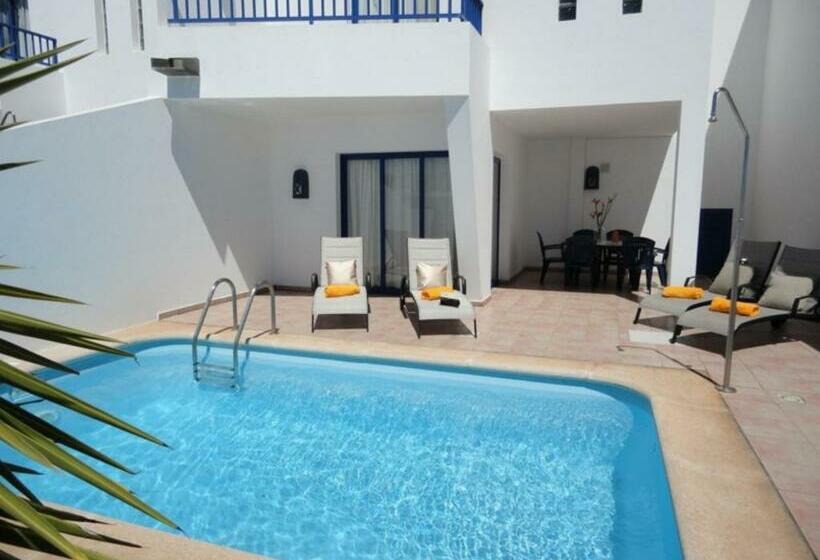 Вилла 3 Спальни с Бассейном, Villas Puerto Rubicon