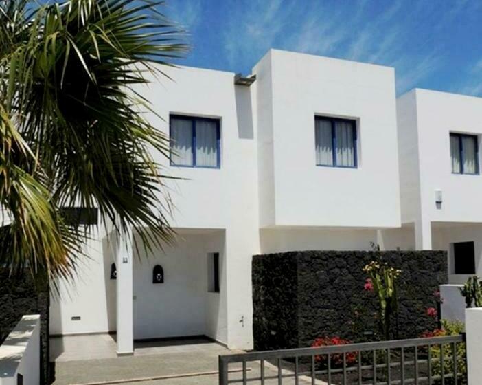 Вилла 3 Спальни с Бассейном, Villas Puerto Rubicon