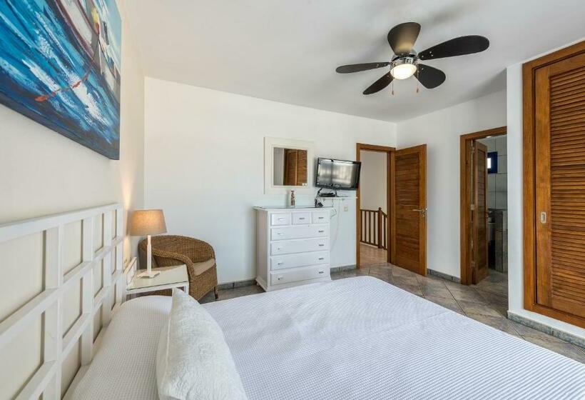 수영장이 있는 3베드룸 빌라, Villas Puerto Rubicon