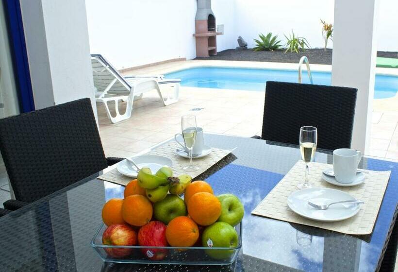 수영장이 있는 3베드룸 빌라, Villas Puerto Rubicon