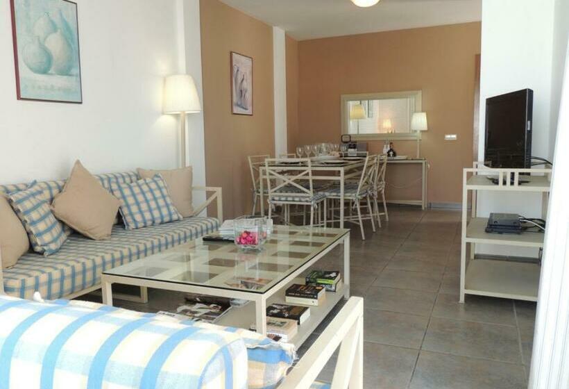 수영장이 있는 3베드룸 빌라, Villas Puerto Rubicon