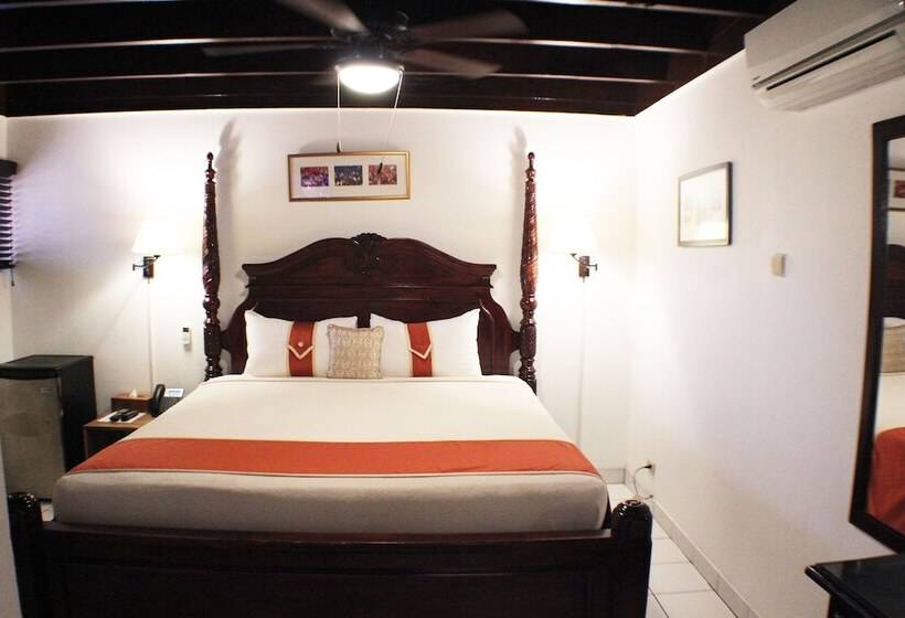 اتاق استاندارد, Altamont West