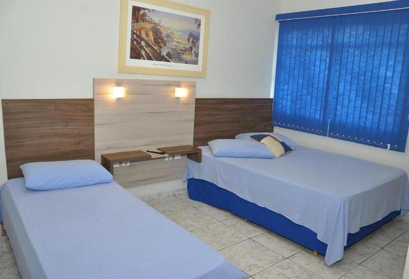 标准三人间, Blue Star Ii