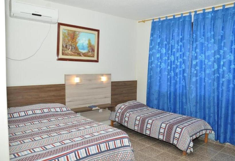 连接 1 卧室公寓, Blue Star Ii