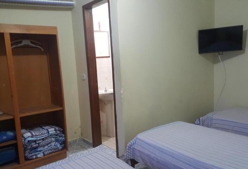 经济四人房间, Blue Star Ii