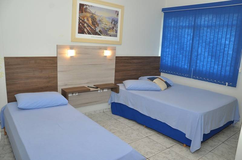 标准三人间, Blue Star Ii