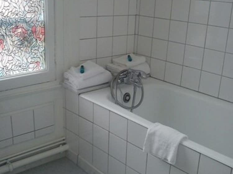 غرفة سوبيريور, Carmin