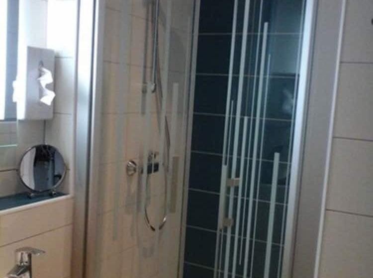 غرفة كومفورت, Carmin