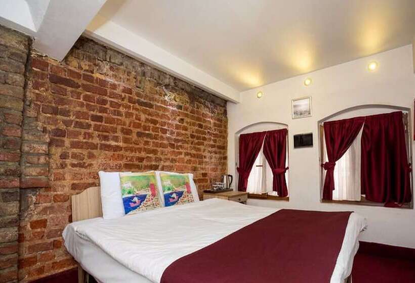 اتاق اکونومی, Corner Hot